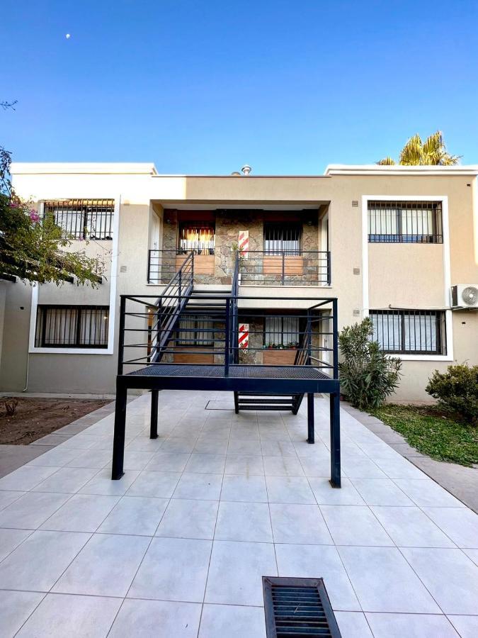 דירות מנדוזה Luminoso Departamento En Zona Residencial מראה חיצוני תמונה